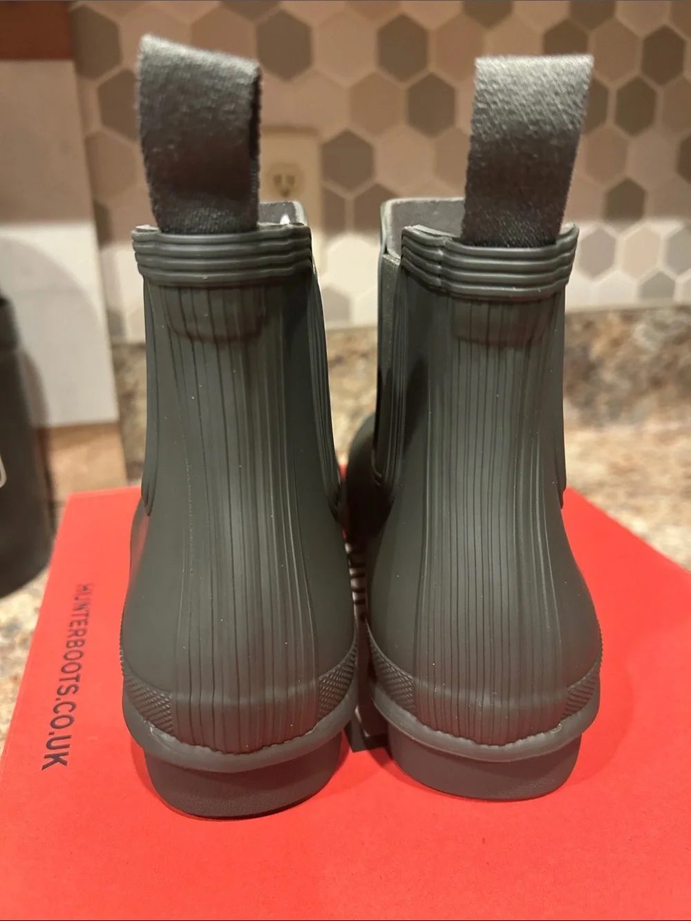 Hunter Women's US 8 Original Chelsea Boots Dark Olive Green Matte NEW IN BOX